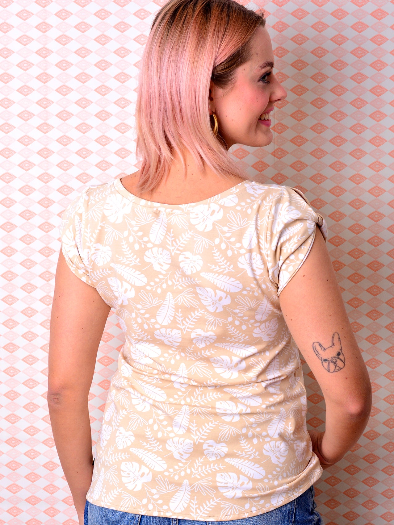 SALE > S (36) & L (40) Jersey Shirt ASTRID beige weiss Blumen Blüten