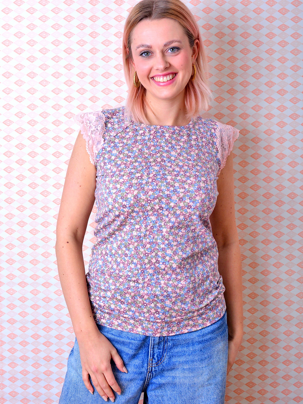 florales Jersey Shirt LISA lila Spitze blau Blumen von STADTKIND