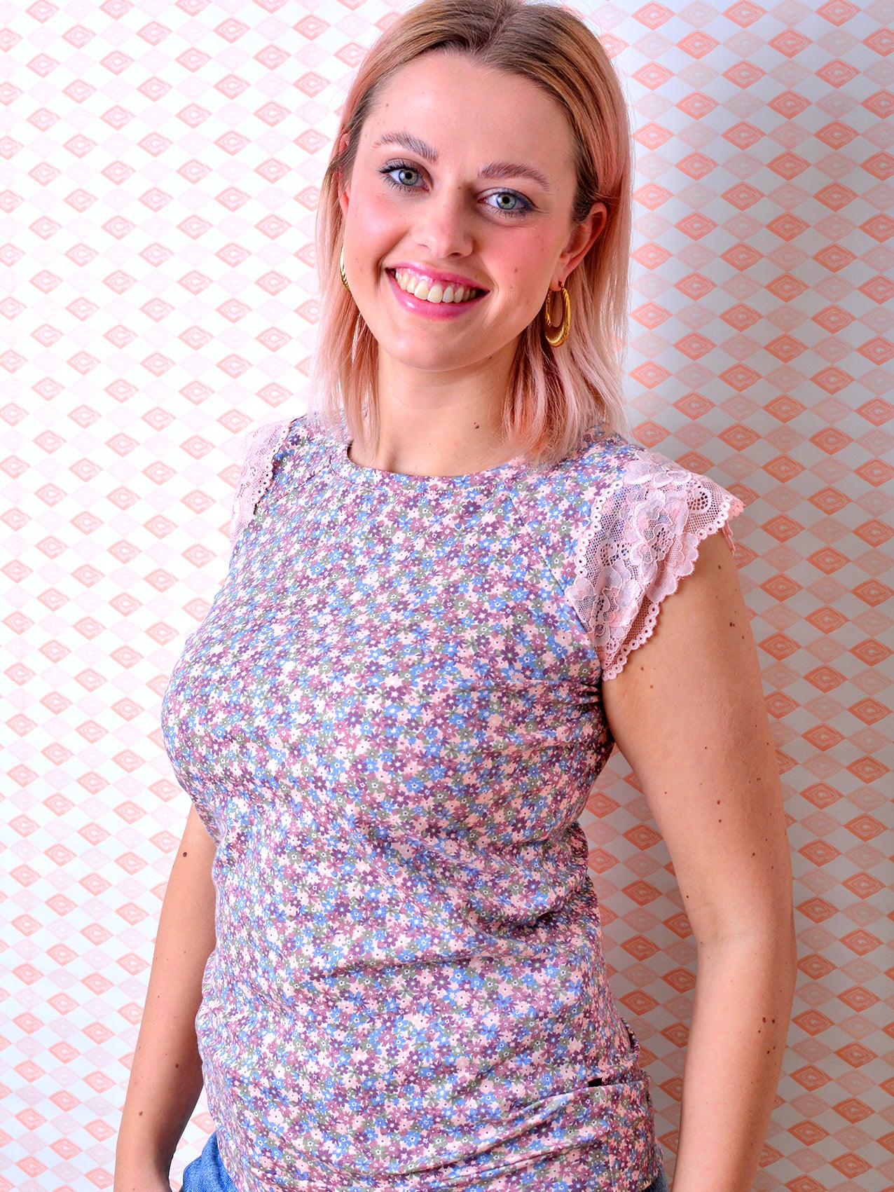 florales Jersey Shirt LISA lila Spitze blau Blumen von STADTKIND