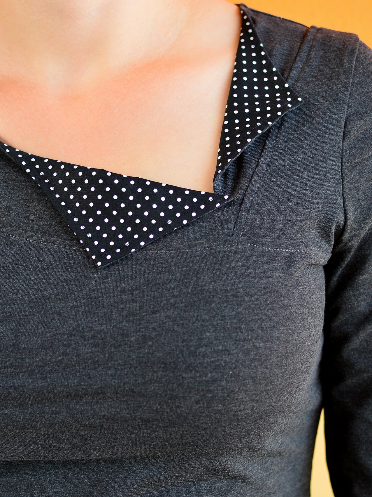 SALE > S (36) Jersey Shirt TATJANA dunkelgrau Polka Dots grau Punkte