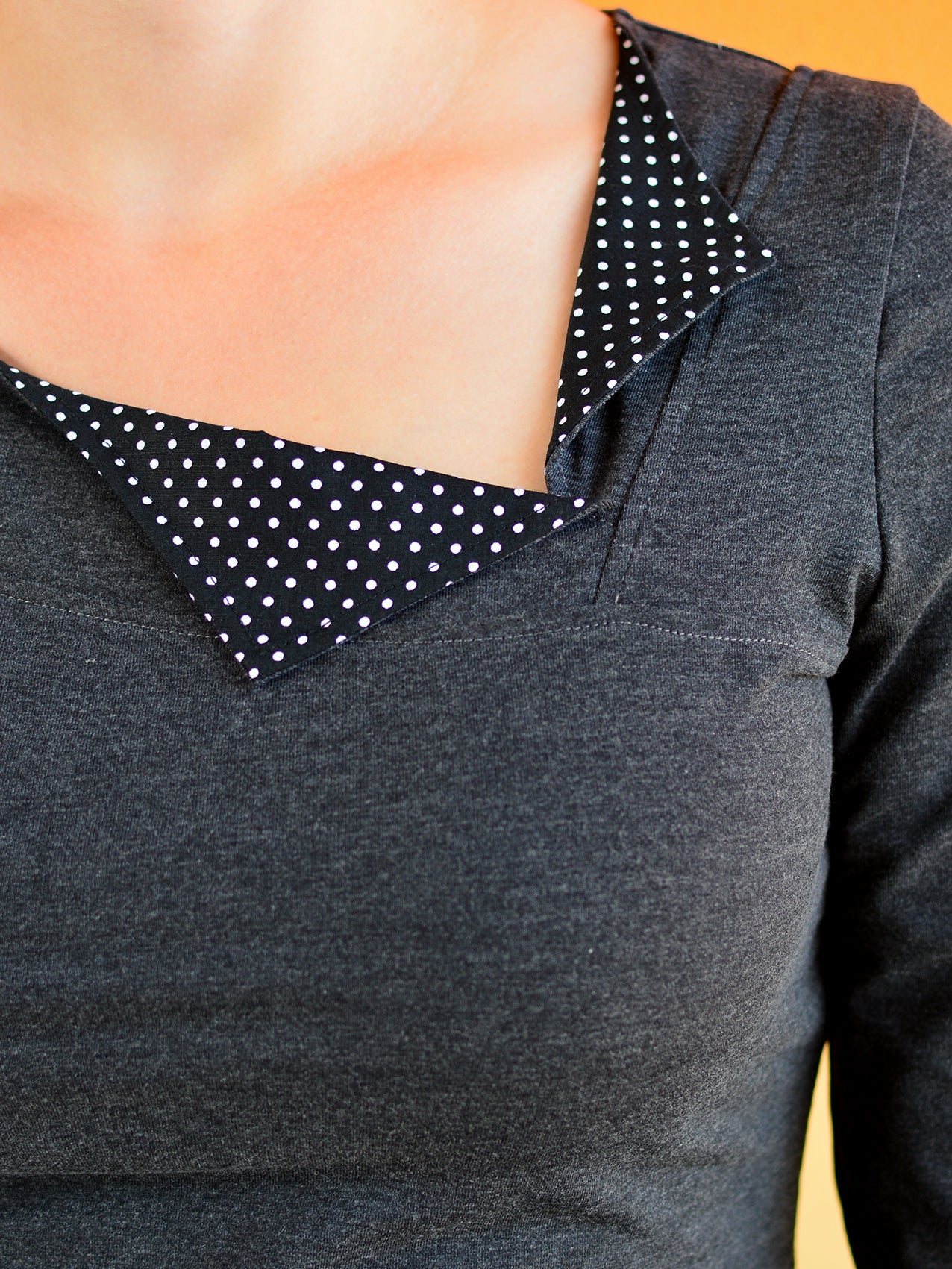 Jersey Shirt TATJANA dunkelgrau Polka Dots grau Punkte von STADTKIND POTSDAM