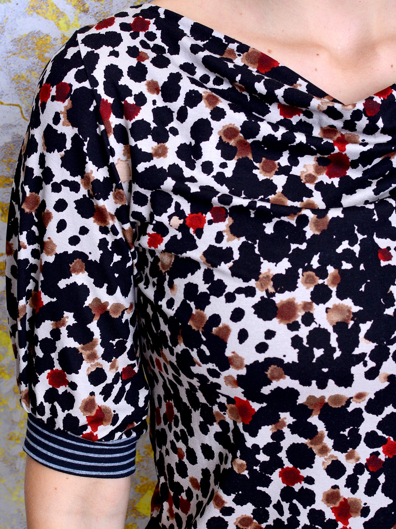 SALE > M (38) Jersey Shirt ESTHER schwarz Wasserfall Kleckse