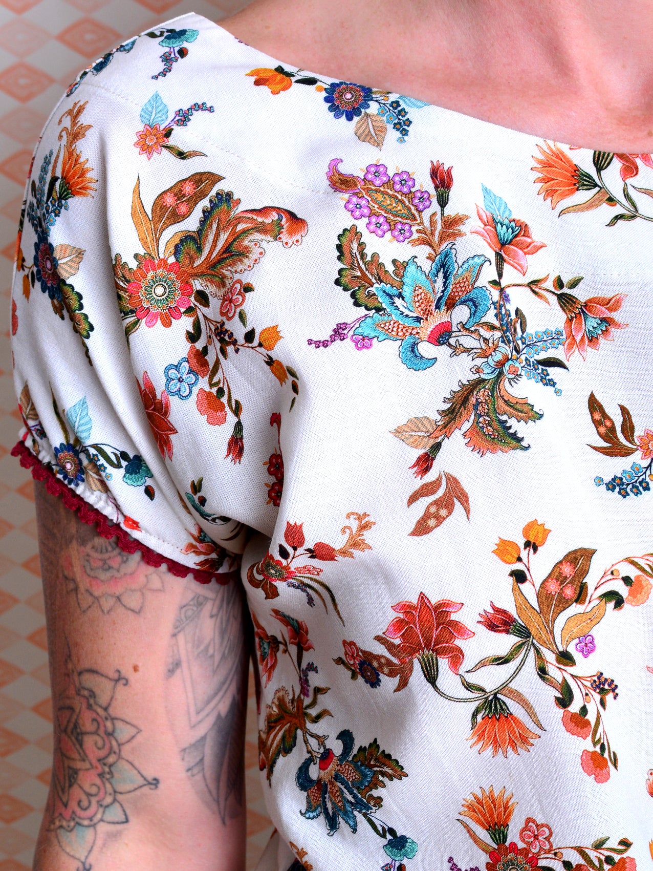 *** Bluse CAROLA S (36) cremeweiss Blumen