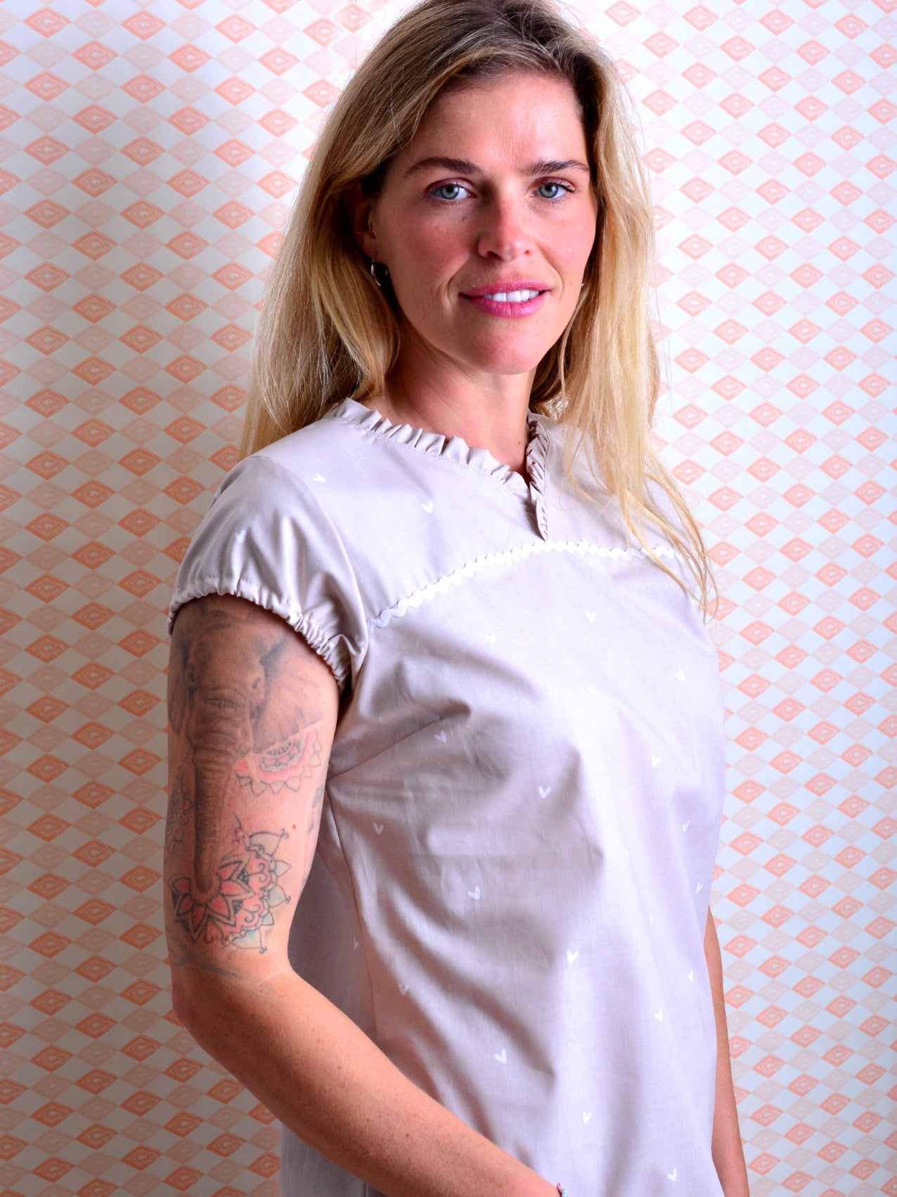 SALE > M (38) Sommerbluse VIKTORIA hellgrau Herzen