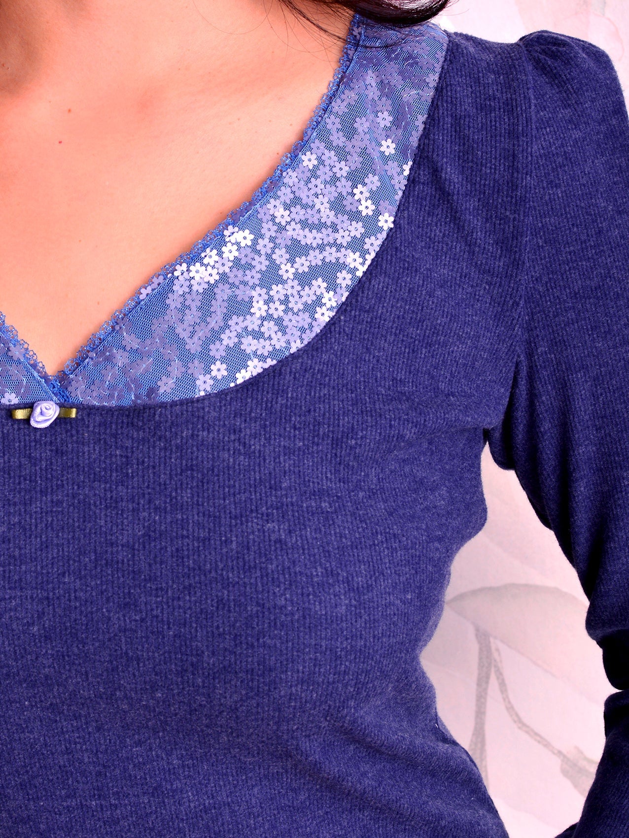 SALE > S & M & L Jersey Shirt GUNDULA blau Pailletten Rüschen