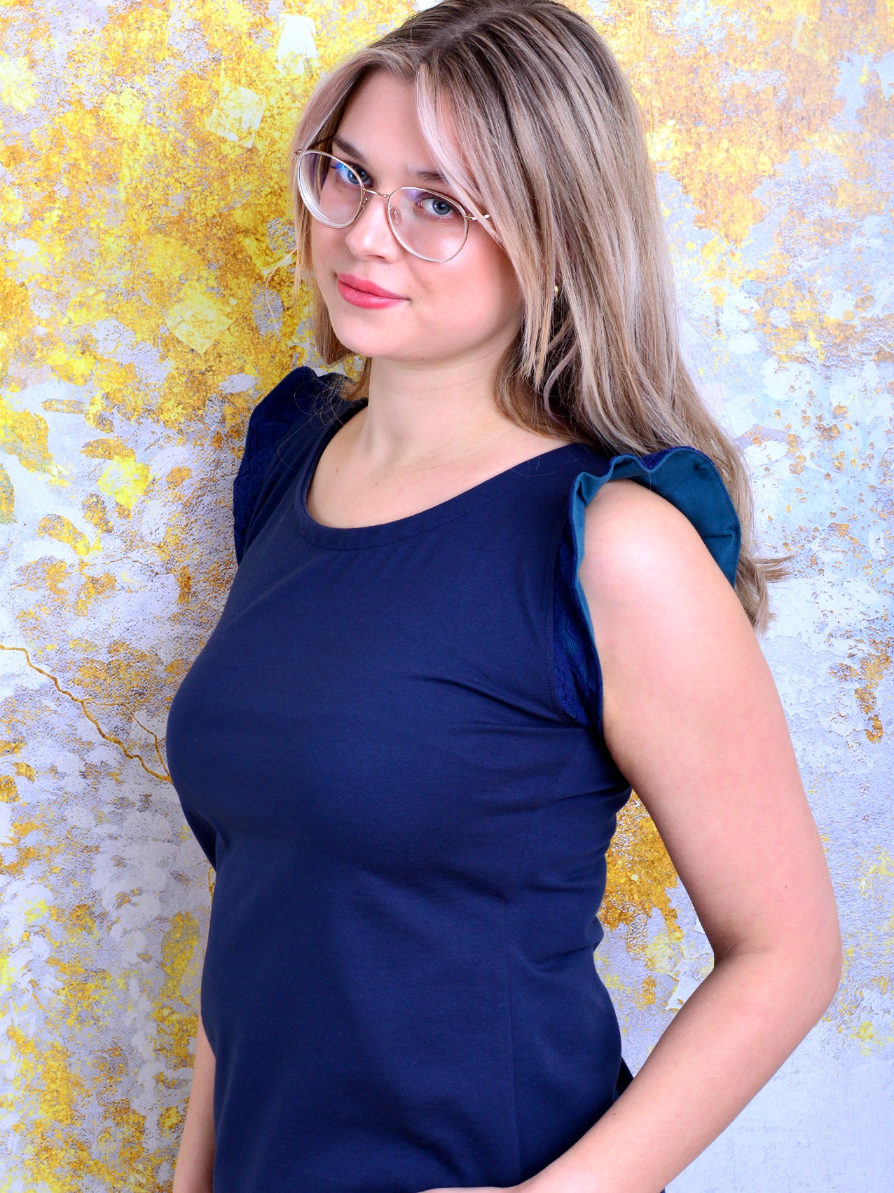Jersey Shirt ANTONIA dunkelblau Spitze blau Rüschen navy von STADTKIND POTSDAM