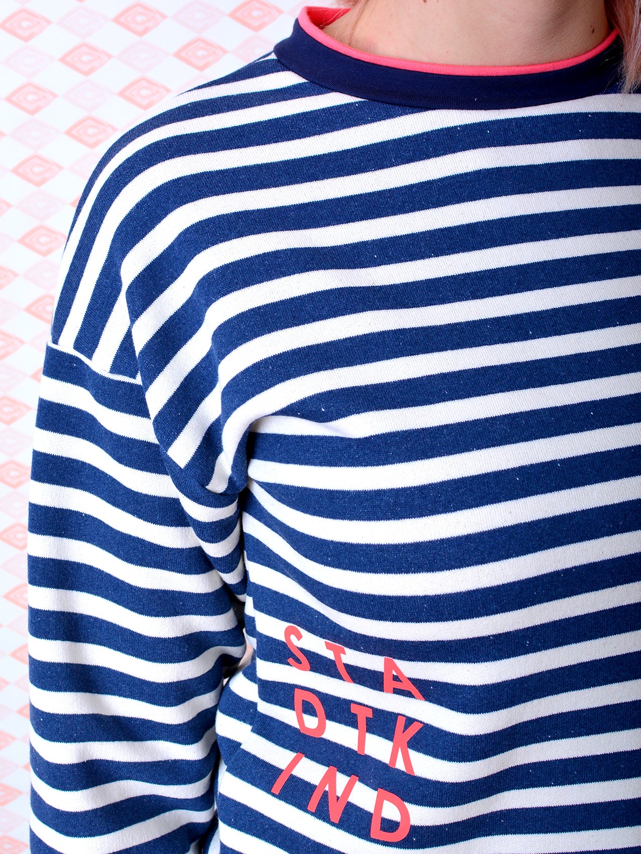 gestreiftes Sweatshirt ILKA dunkelblau Streifen blau von STADTKIND