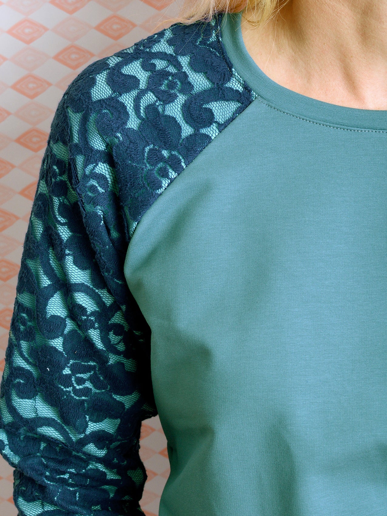 *** Sweatshirt CLAUDIA M (38) taubenblau türkis Blumen blau
