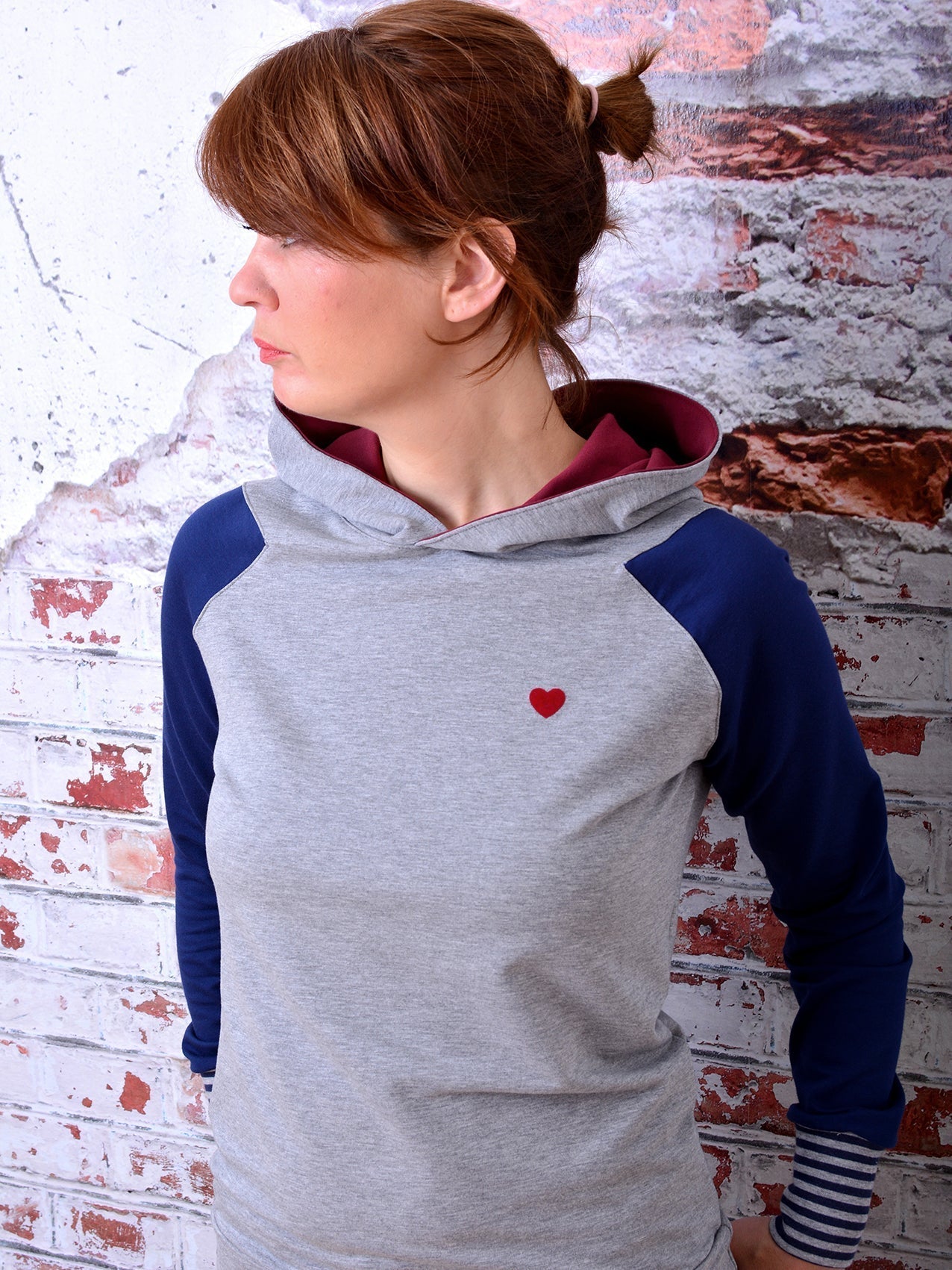 SALE > XL (42) Kapuzenshirt URSULA grau blau Herz Raglanärmel Hoody