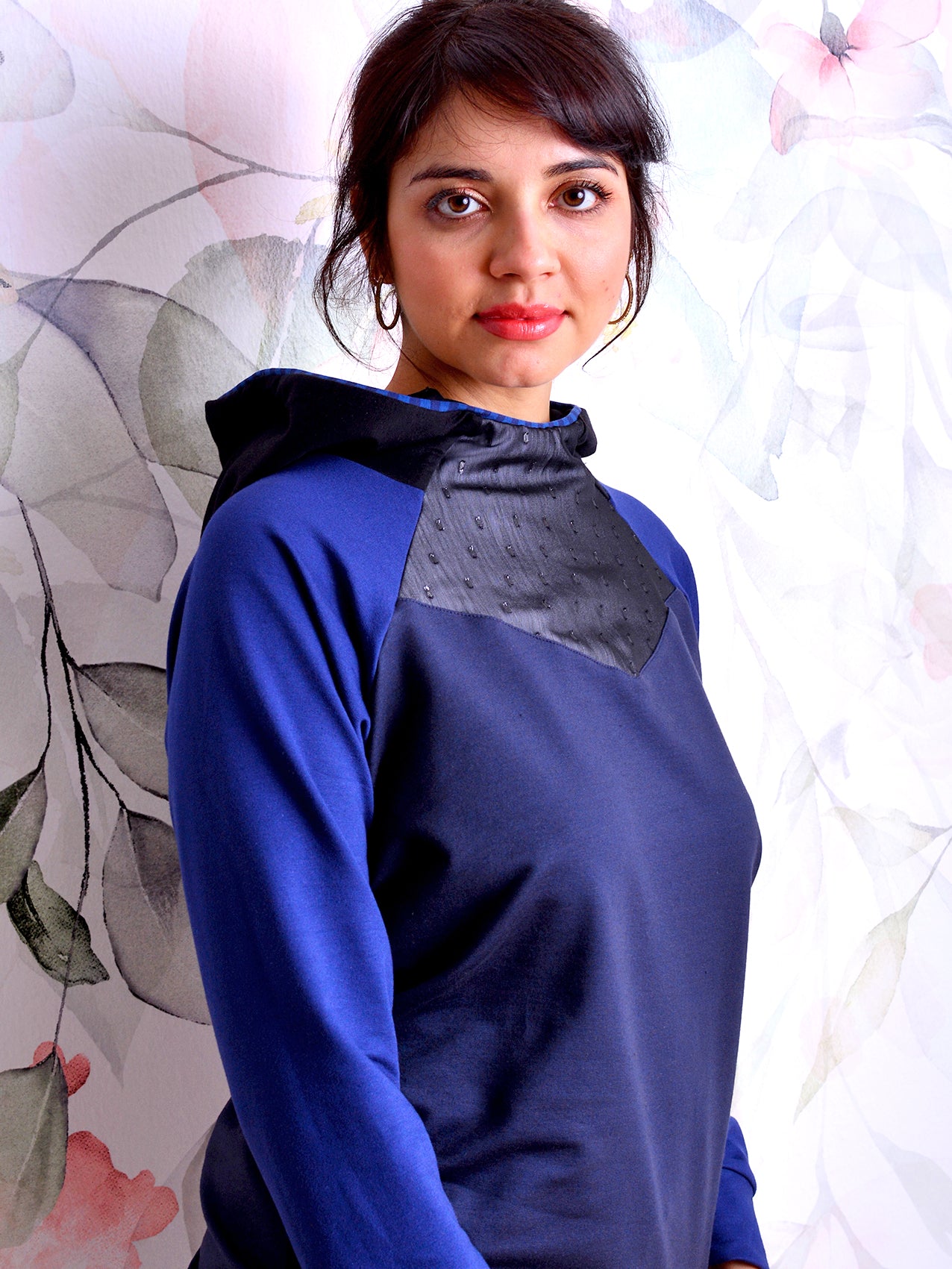 Kapuzenshirt CLARA blau Spitze Raglanärmel Hoodie von STADTKIND POTSDAM