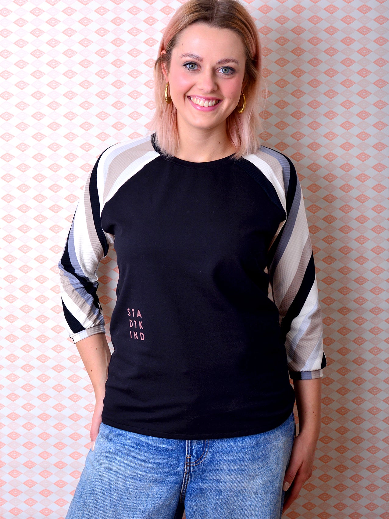 Sweatshirt ANNETTE schwarz Streifen von STADTKIND