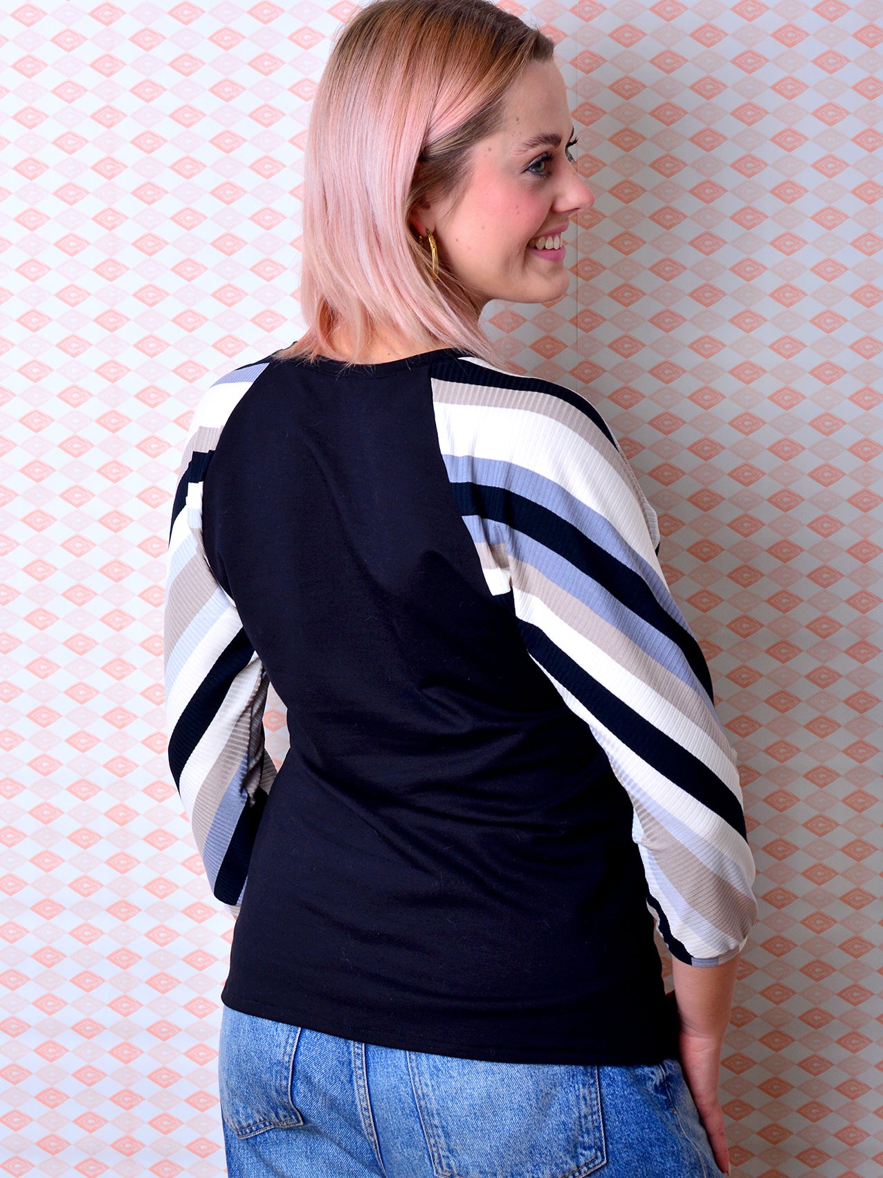Sweatshirt ANNETTE schwarz Streifen von STADTKIND