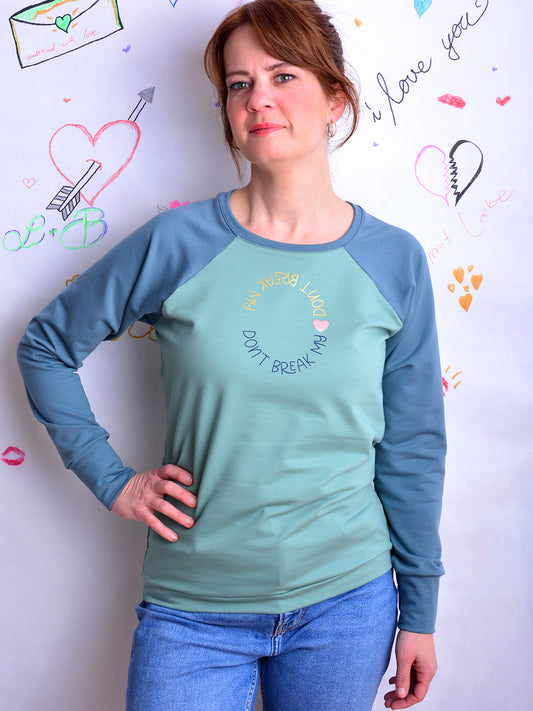 Sweatshirt DON'T BREAK MY HEART mintgrün Sweater blau von STADTKIND POTSDAM