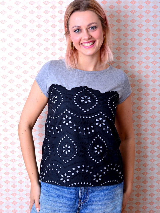 Jersey Shirt CHRISTINE grau meliert Stickerei schwarz von STADTKIND