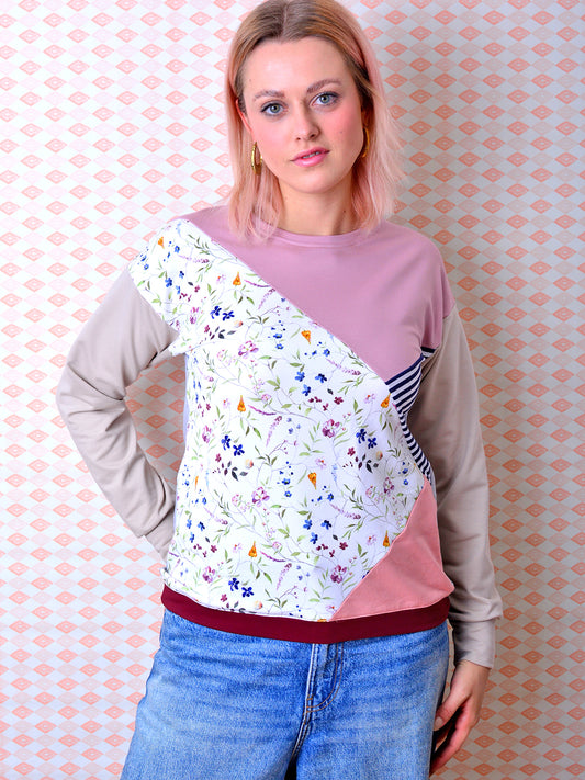 Sweatshirt LINDA beere weiss blau von STADTKIND