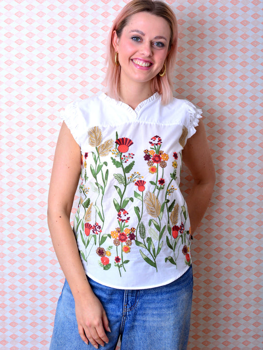 florale Sommerbluse VIKTORIA weiss Blumen Stickerei von STADTKIND
