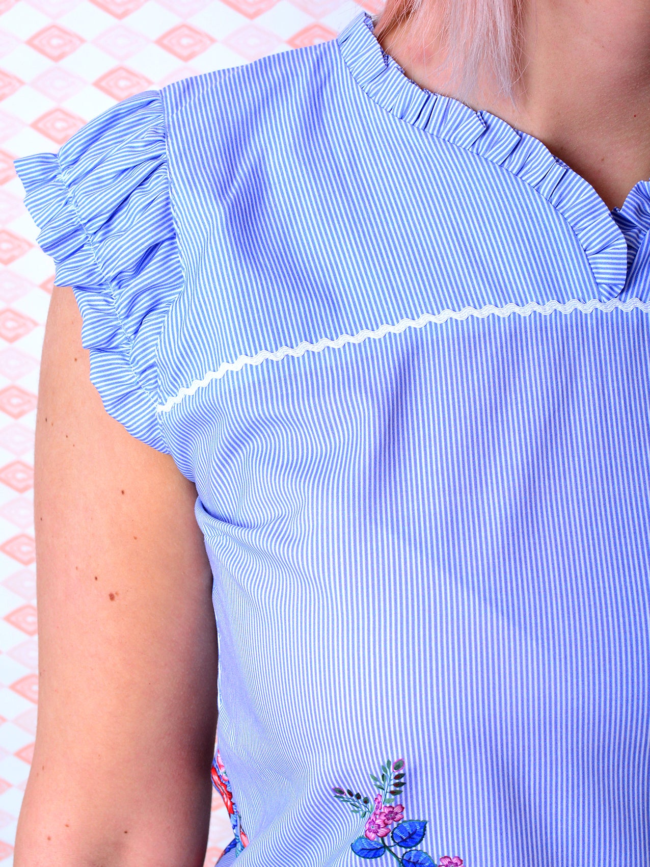 SALE > XS (34) florale Sommerbluse VIKTORIA blau Blumen Streifen