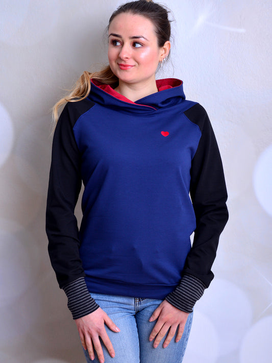 Kapuzenshirt URSULA blau schwarz rot Herz Blumen Raglanärmel Hoody von STADTKIND POTSDAM